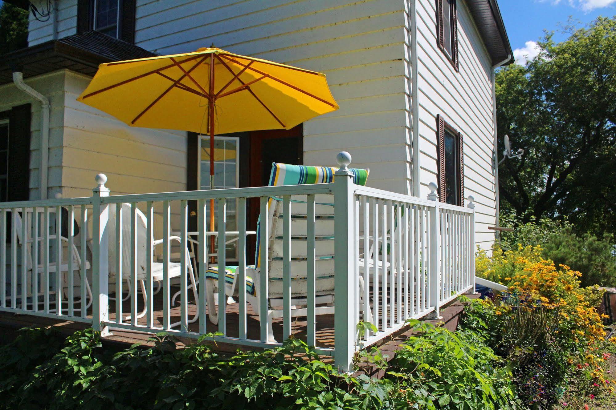 Fairmount Bed & Breakfast Bed & Breakfast Basswood Exterior photo